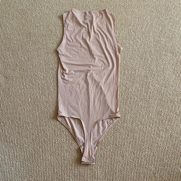 Skims Sheer Jelly Sleeveless Crewneck Clay Bodysuit, Size Small NWT - Picture 2 of 3